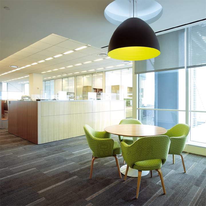 現(xiàn)代經(jīng)典休閑椅|布面休閑椅|辦公家具|休閑椅|有扶手休閑椅,設(shè)計師椅,布面休閑椅